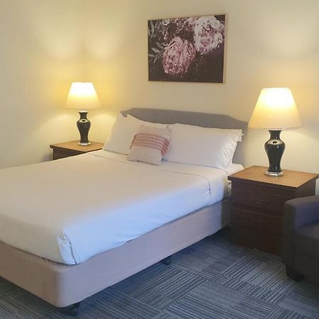 Hotel Cavalier Wantirna South Екстериор снимка