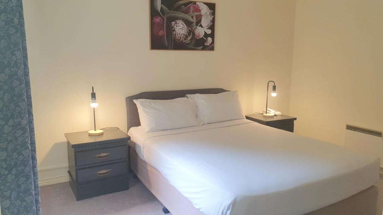 Hotel Cavalier Wantirna South Екстериор снимка