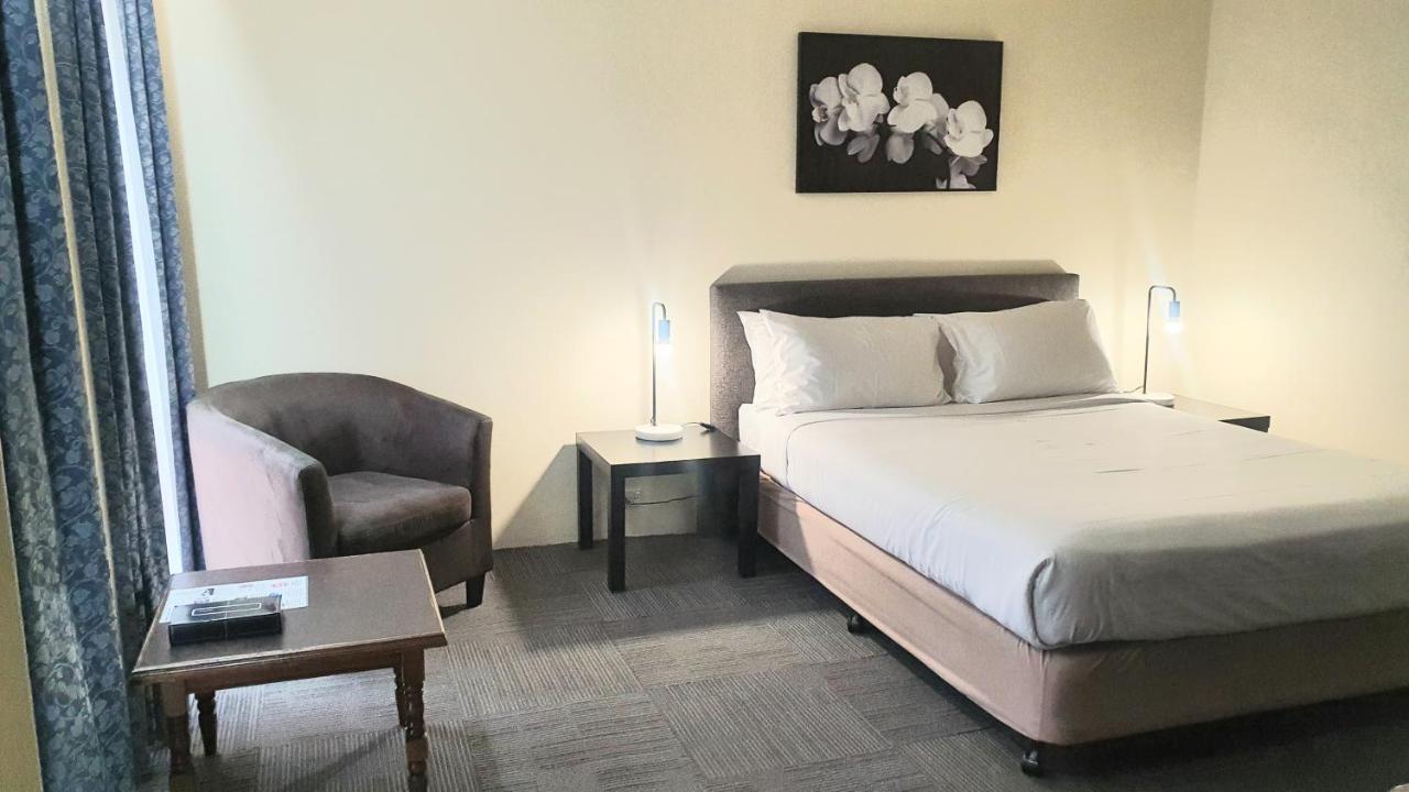 Hotel Cavalier Wantirna South Екстериор снимка