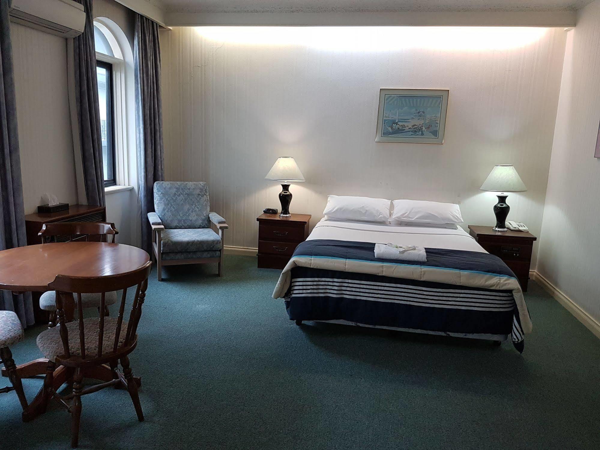 Hotel Cavalier Wantirna South Екстериор снимка