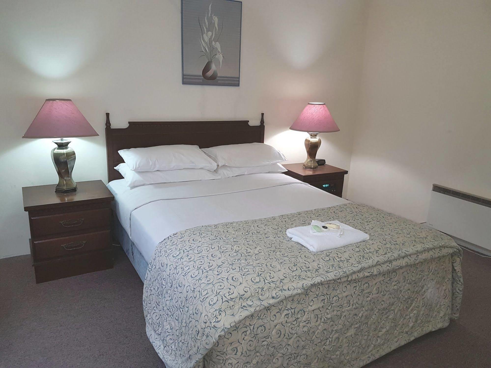 Hotel Cavalier Wantirna South Екстериор снимка