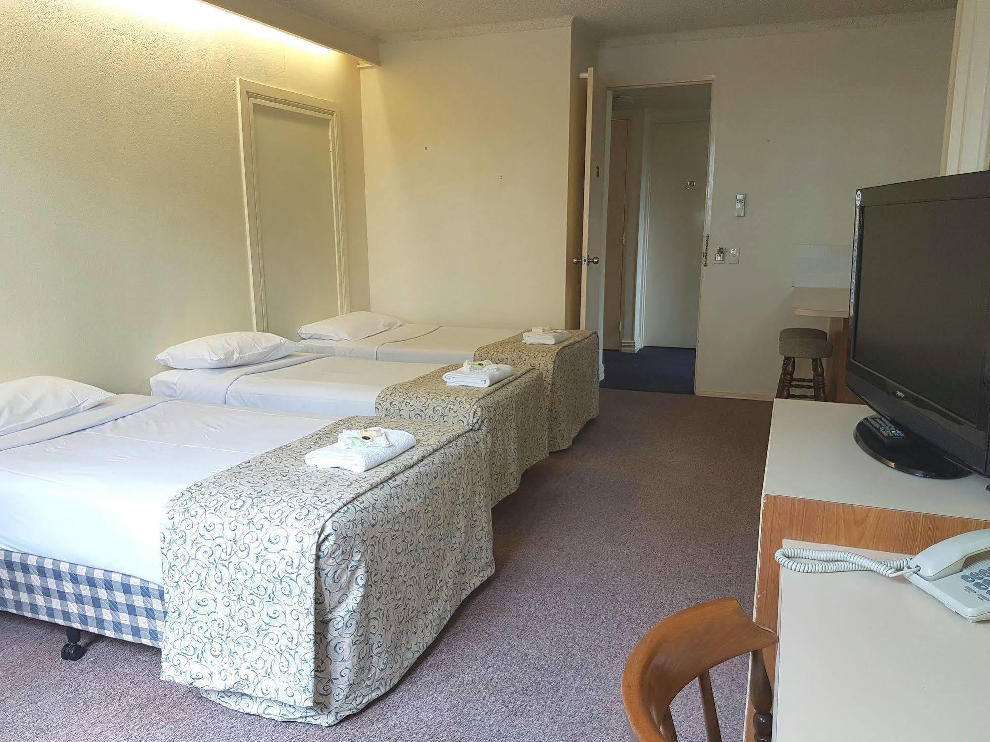 Hotel Cavalier Wantirna South Екстериор снимка