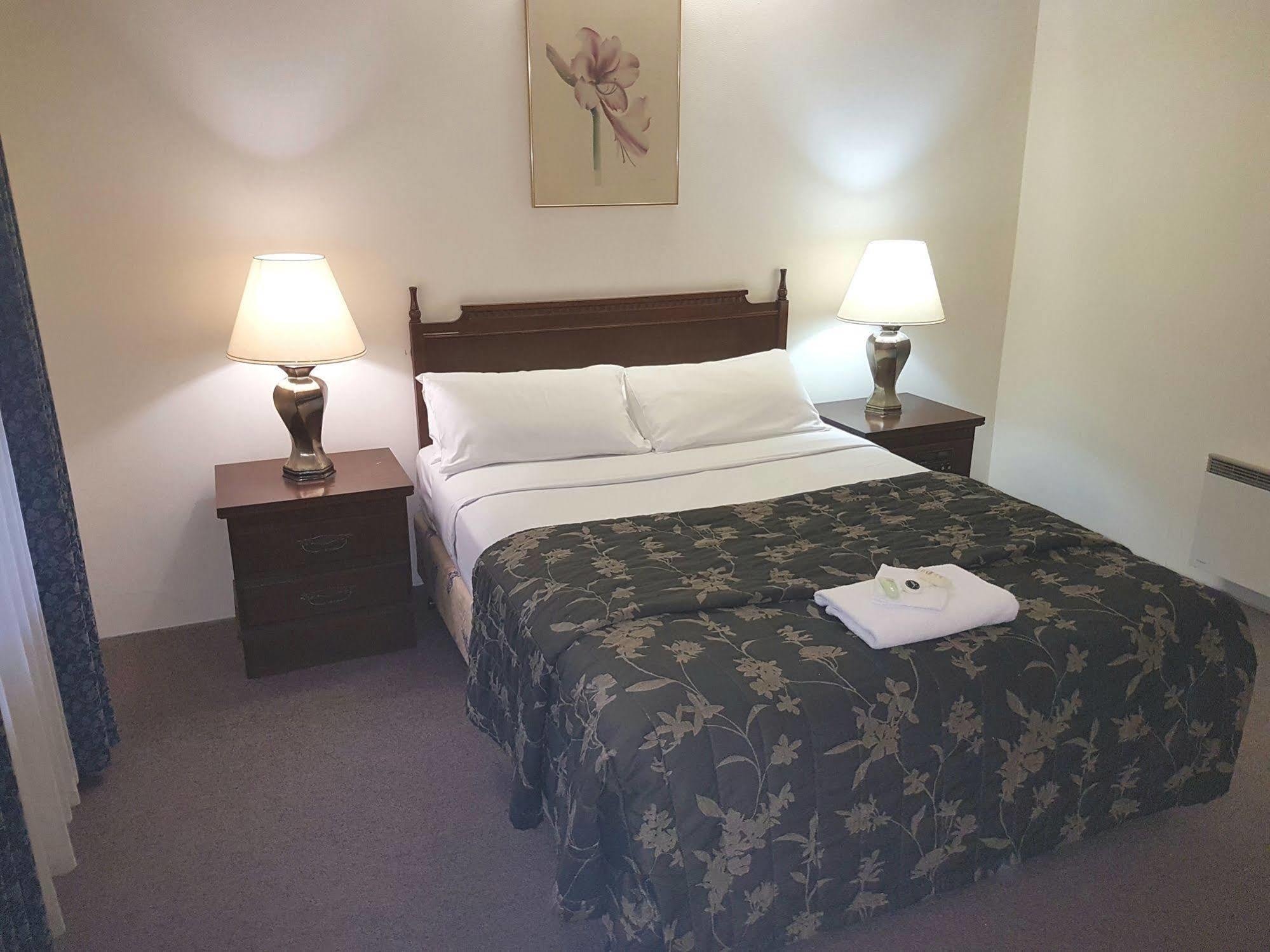 Hotel Cavalier Wantirna South Екстериор снимка